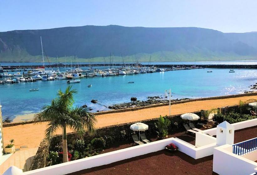 Evita Beach Suites Exclusivas