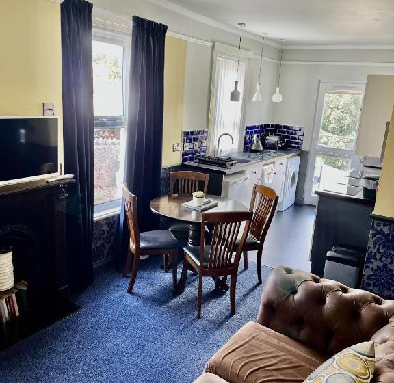 Atlantis Holiday Apartments