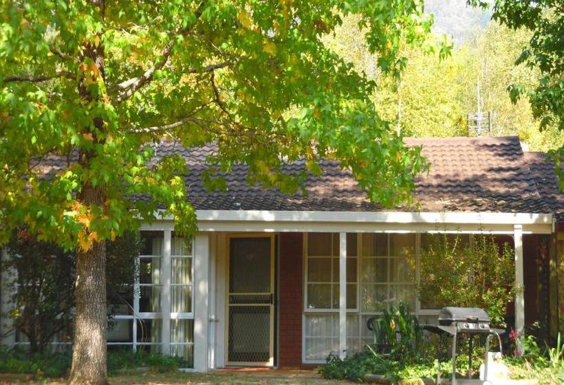 Bright Highland Valley Cottages