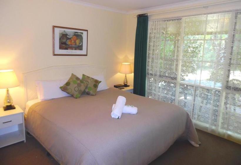 Bright Highland Valley Cottages