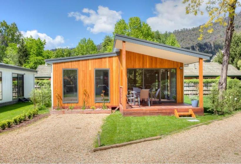 Bright Highland Valley Cottages