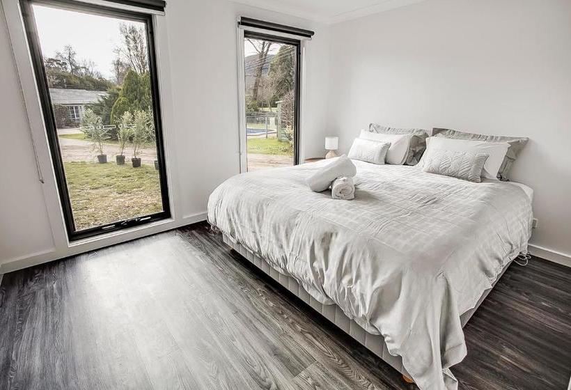 Bright Highland Valley Cottages