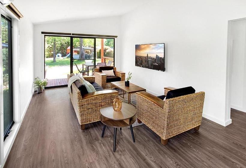 Bright Highland Valley Cottages