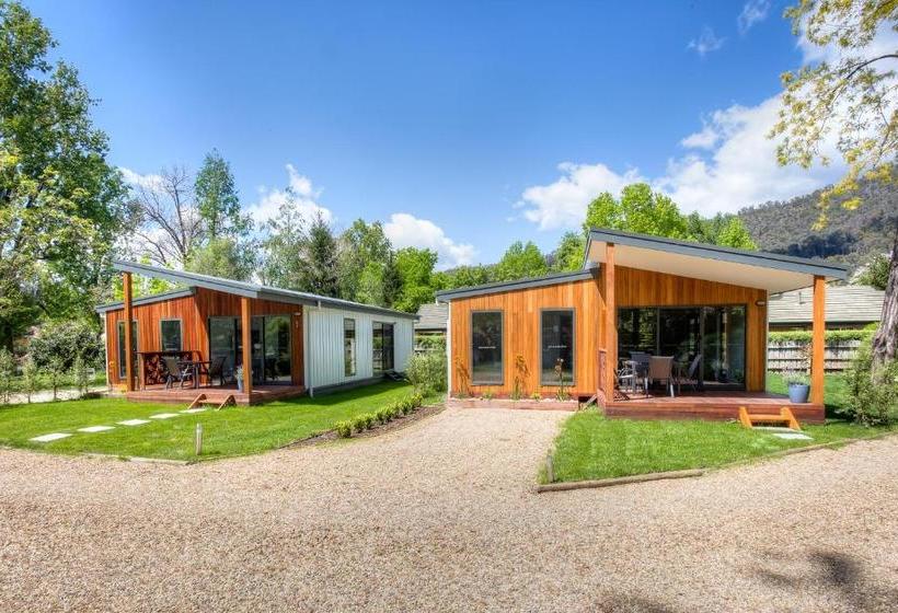 Bright Highland Valley Cottages