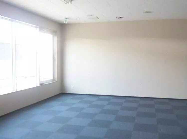Hidamarinoyu Flop House   Hostel