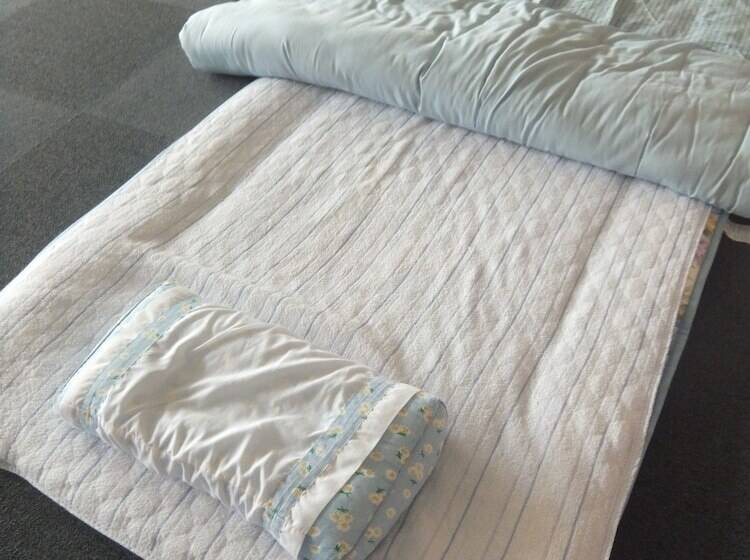 Hidamarinoyu Flop House   Hostel