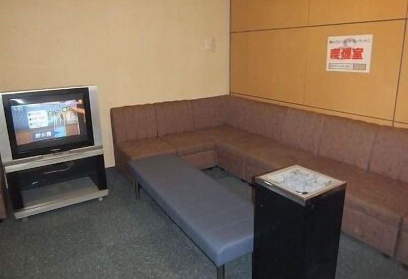 Hidamarinoyu Flop House   Hostel