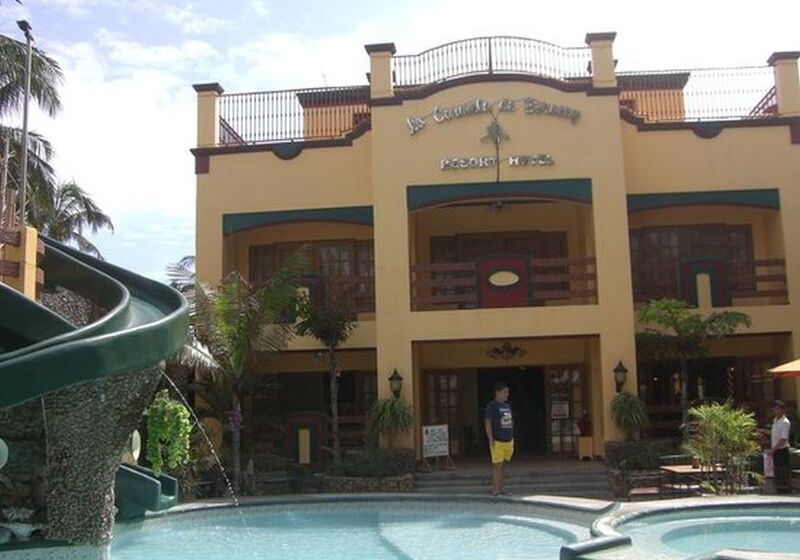 בית מלון כפרי Boracay Travelodge Beach Resort