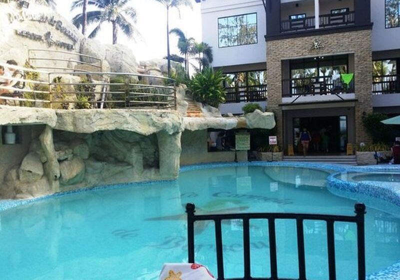 בית מלון כפרי Boracay Travelodge Beach Resort