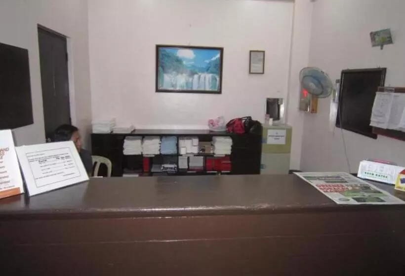 هتل Boracay Travelodge Beach Resort