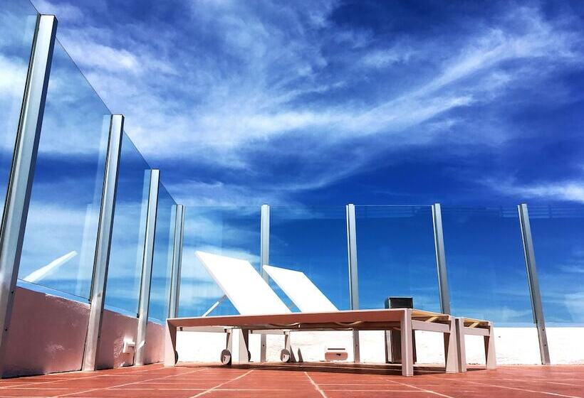 Frontier Hotel Rivera