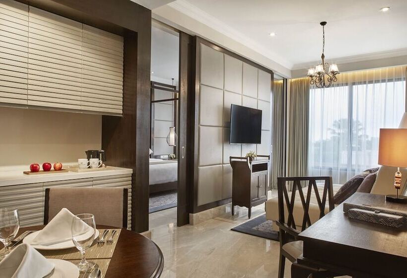 ホテル Jambuluwuk Oceano Seminyak