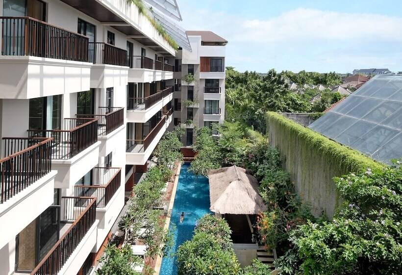 ホテル Jambuluwuk Oceano Seminyak