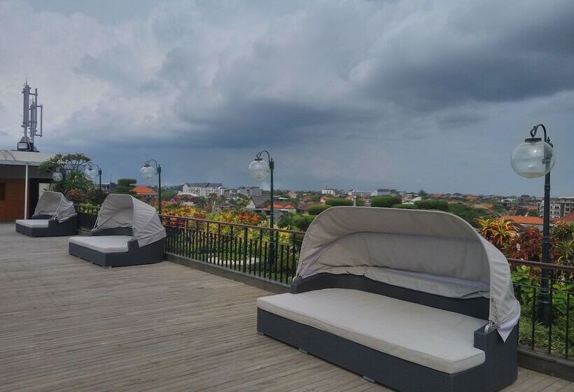 ホテル Jambuluwuk Oceano Seminyak