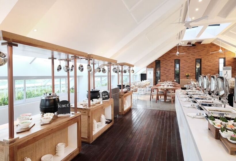 ホテル Jambuluwuk Oceano Seminyak