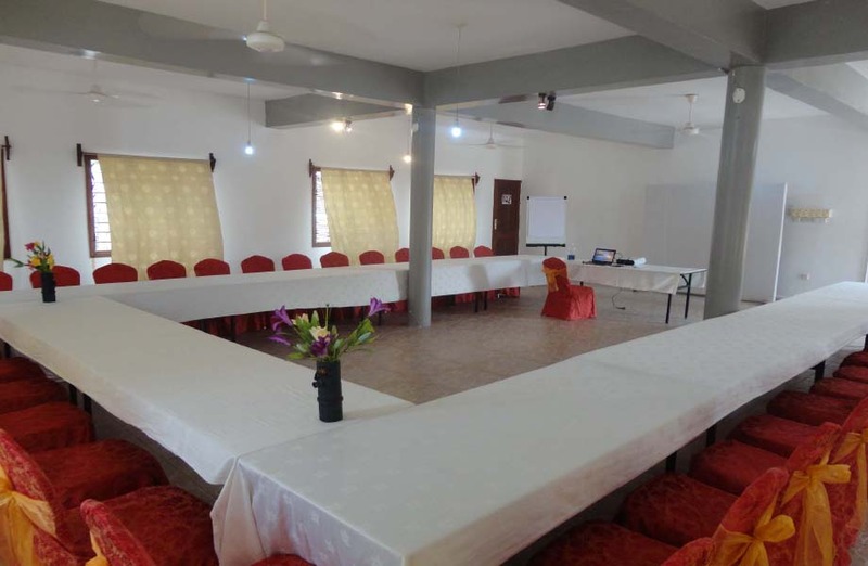 Отель Kitete Beach Bungalows