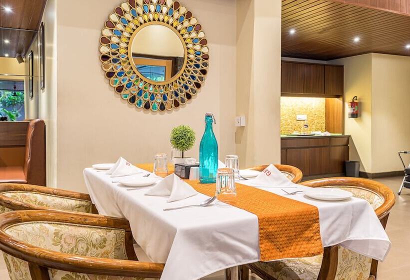 Hotel Treebo Premium Grand Emerald