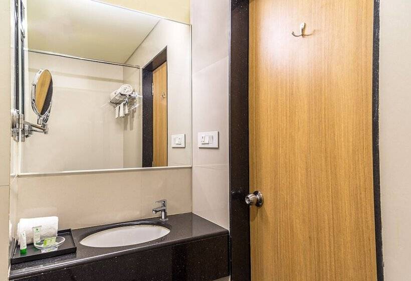 Hotel Treebo Premium Grand Emerald