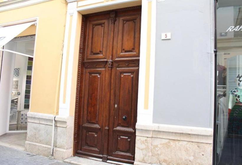 Life Apartments Calderón