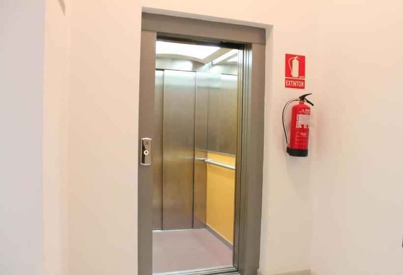 Life Apartments Calderón