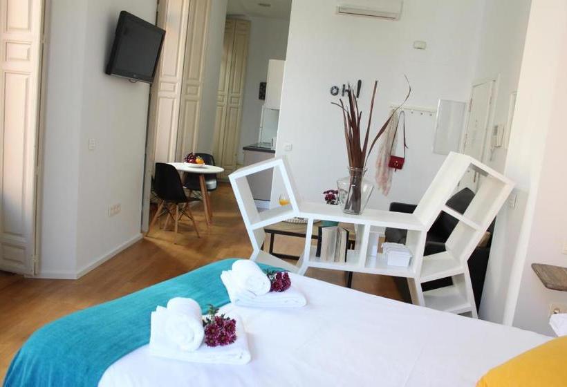 Life Apartments Calderón