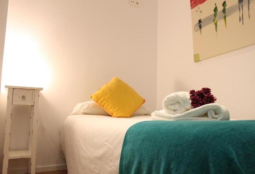 Life Apartments Calderón