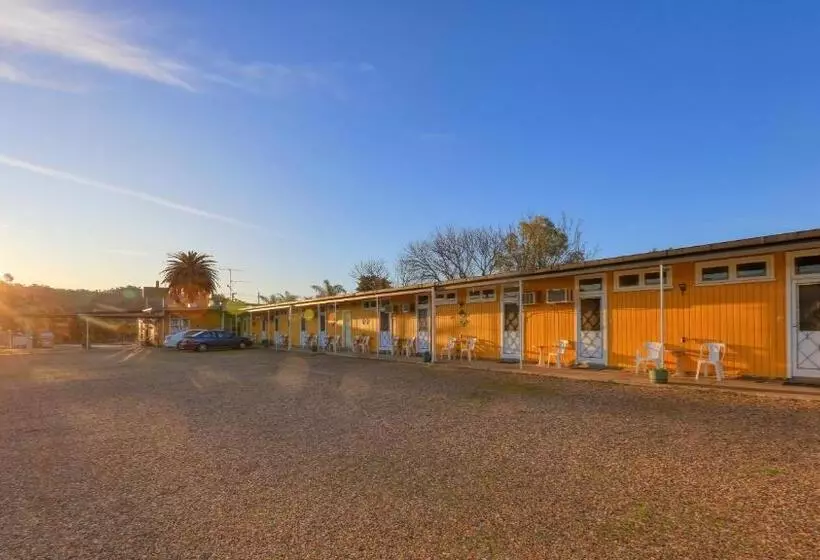 Motelli Bushmans Retreat Motor Inn