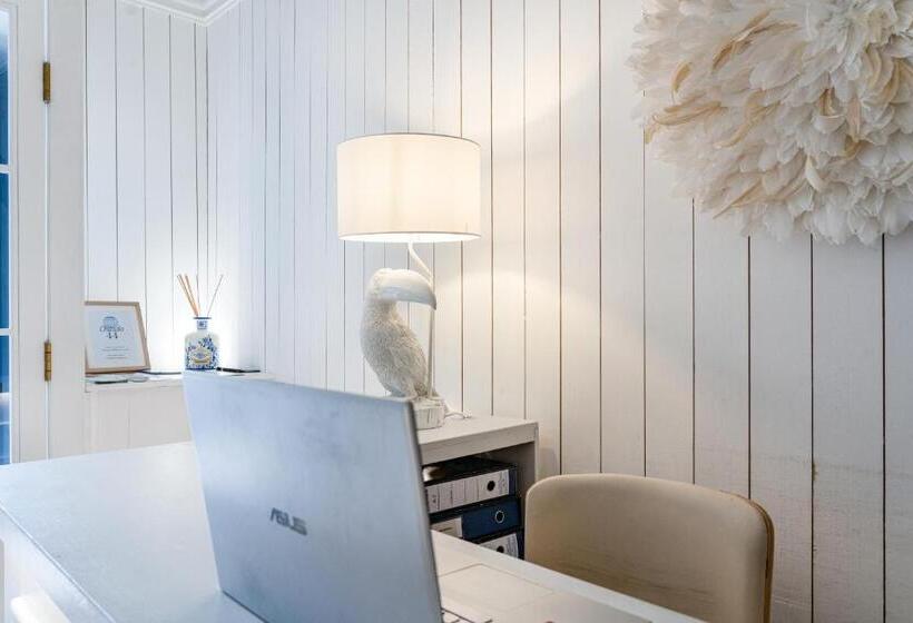 پانسیون Chiado 44