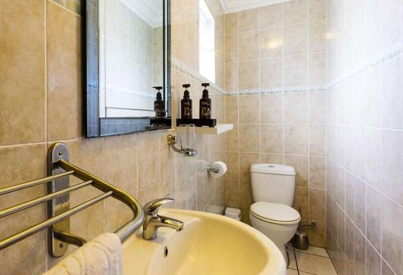 פנסיון Holiday Guest House Langebaan