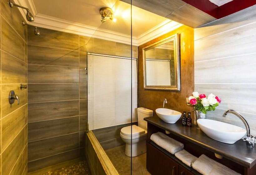 פנסיון Holiday Guest House Langebaan