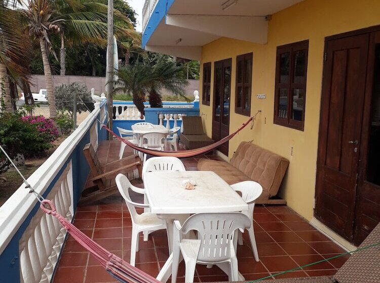 Sea Horizon Apartments