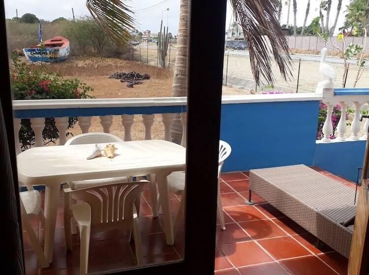 Sea Horizon Apartments