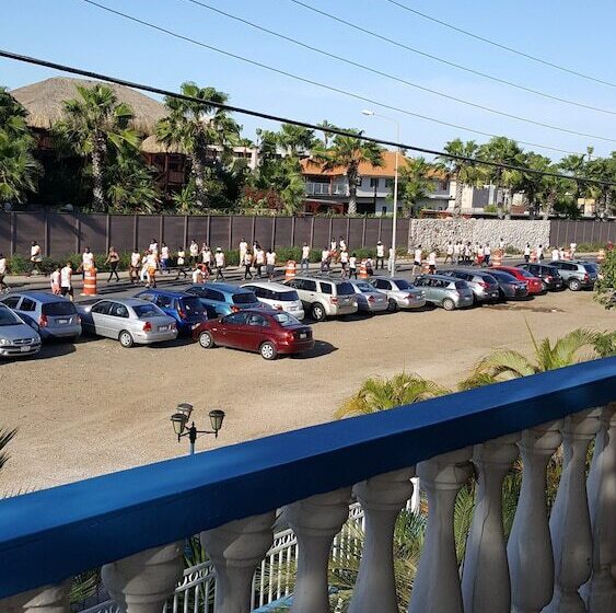 Sea Horizon Apartments