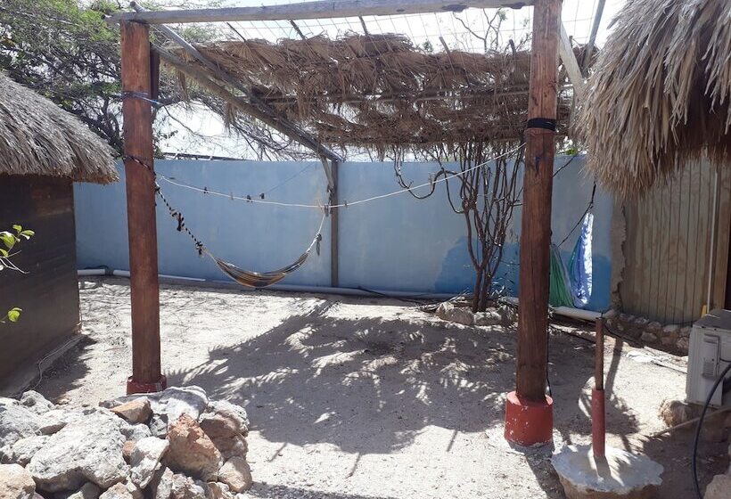 Sea Horizon Apartments