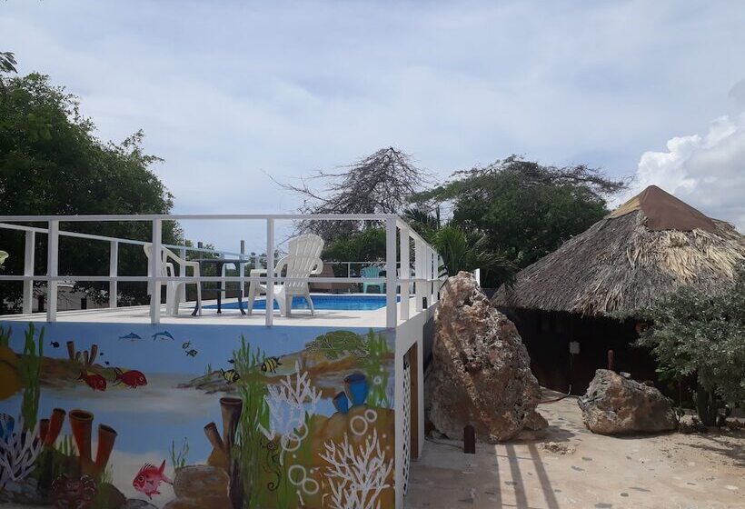 Sea Horizon Apartments