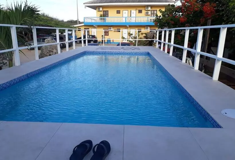 Sea Horizon Apartments