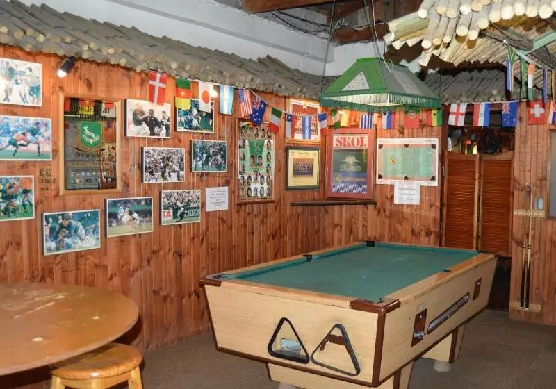 Ascot Inn
