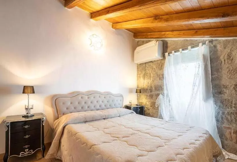 B&b Medieval House