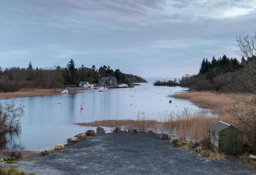 مبيت وإفطار Lakeland House