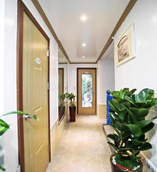 Dadam Guesthouse Hostel