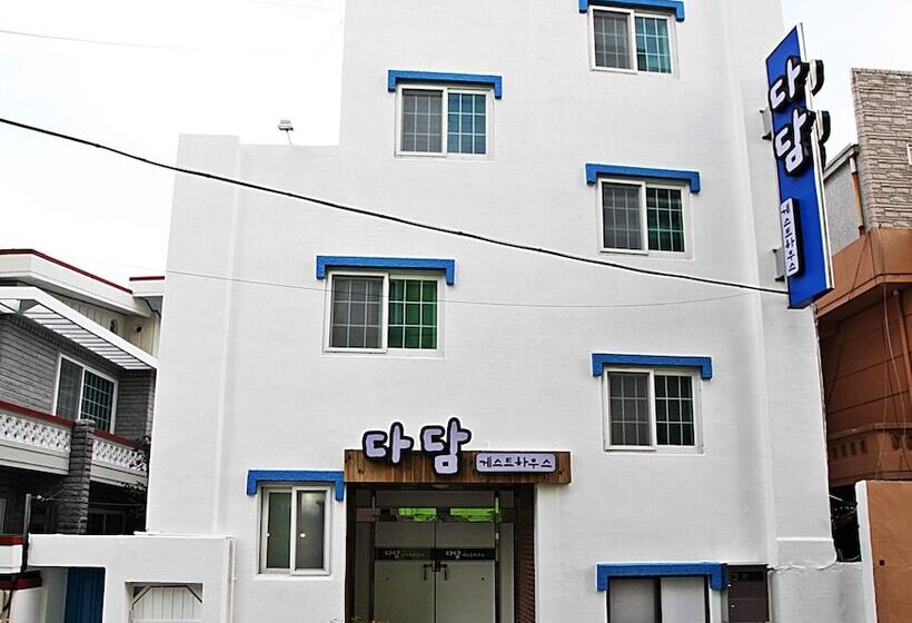Dadam Guesthouse Hostel