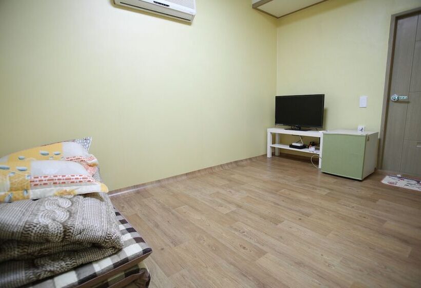 Dadam Guesthouse Hostel