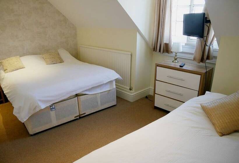 客栈  The Saracens Head