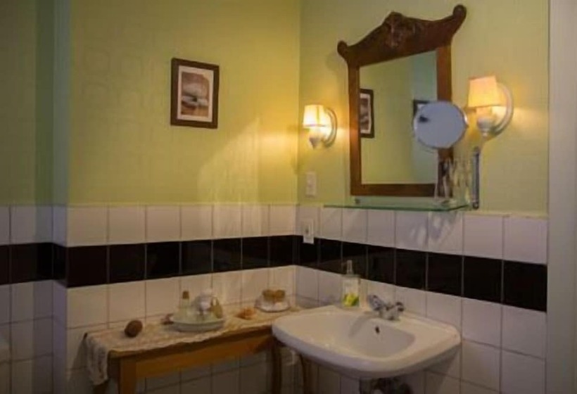 هتل Au Croissant De Lune