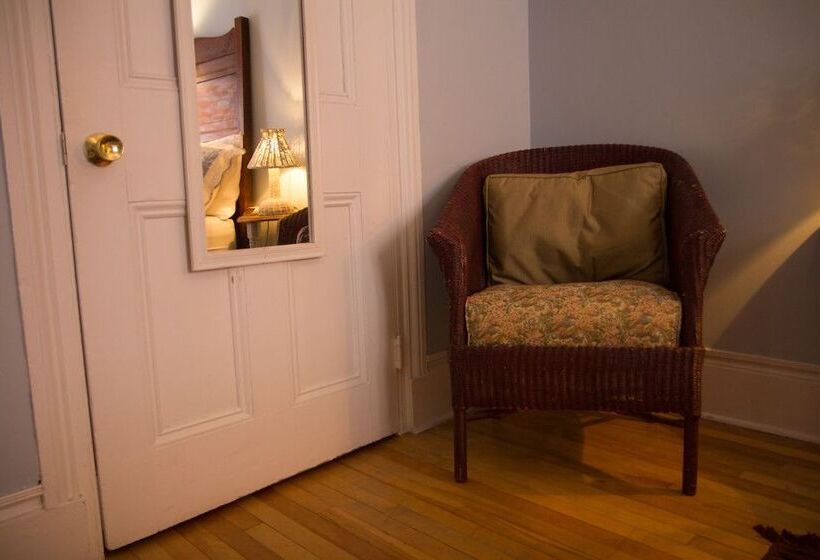 هتل Au Croissant De Lune