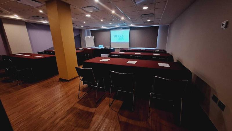 Sierra Suites By Hp Hotels