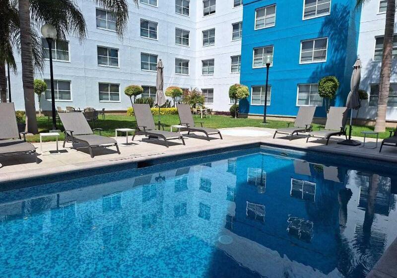 Sierra Suites By Hp Hotels