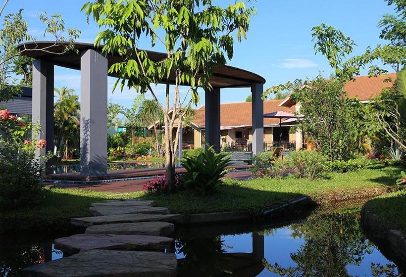 בית מלון כפרי Corner Spa Resort