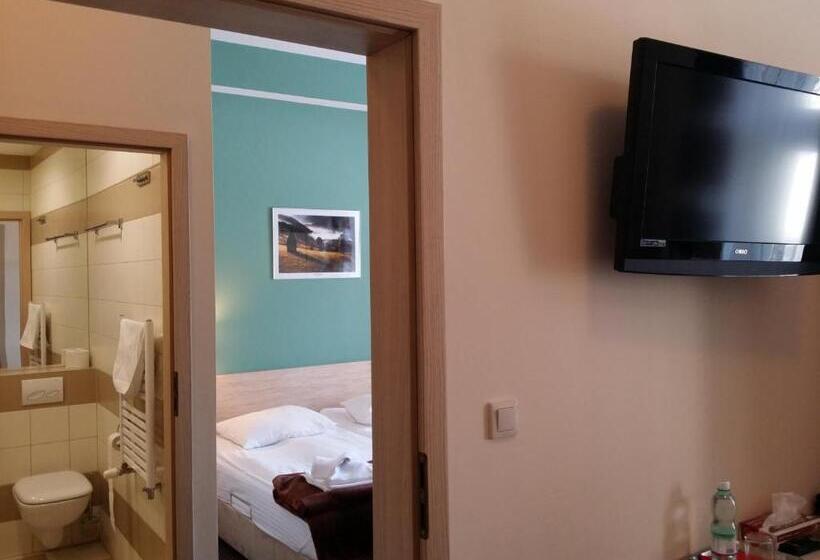 Hotell Ośrodek Wczasowy Paradise