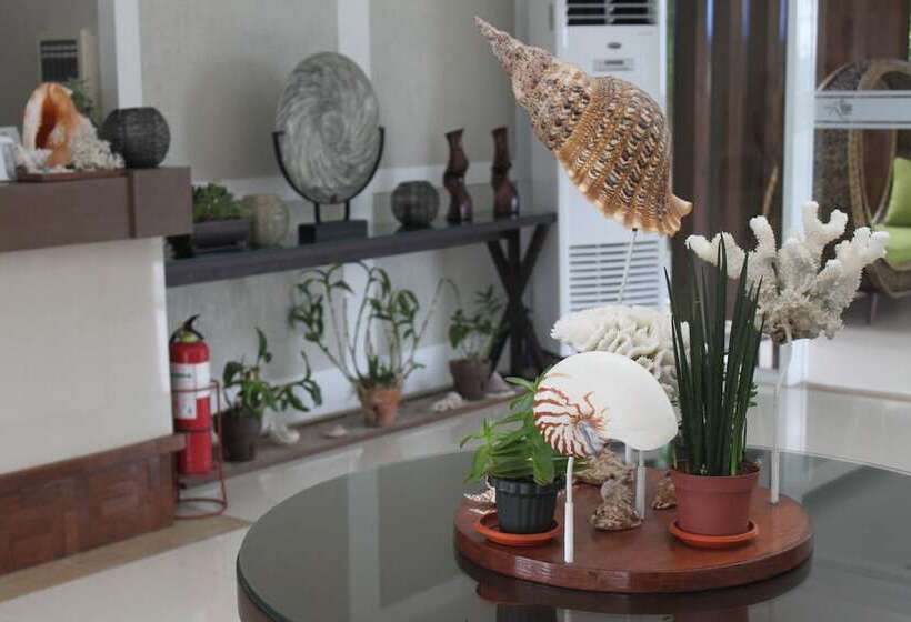 The Reef Hotel And Residences